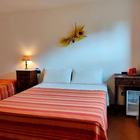 Bed and Breakfast Il Girasole à Fosdinovo Extérieur photo