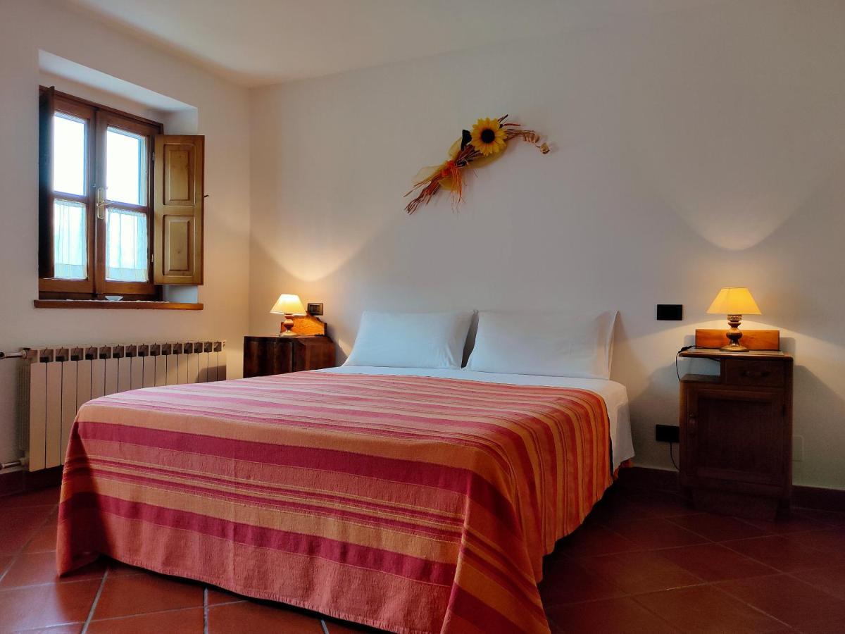 Bed and Breakfast Il Girasole à Fosdinovo Extérieur photo
