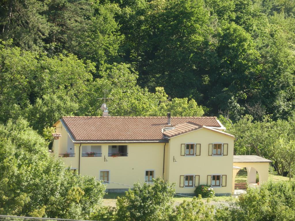Bed and Breakfast Il Girasole à Fosdinovo Extérieur photo
