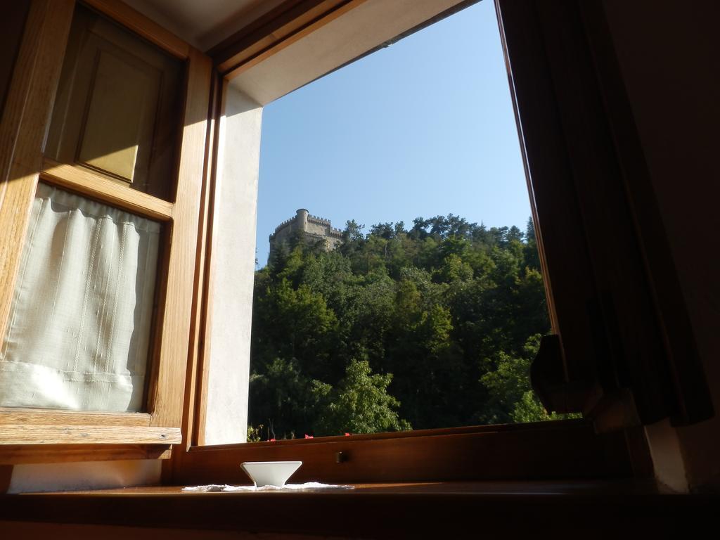 Bed and Breakfast Il Girasole à Fosdinovo Chambre photo